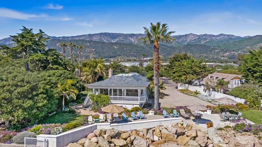 867 Sand Point