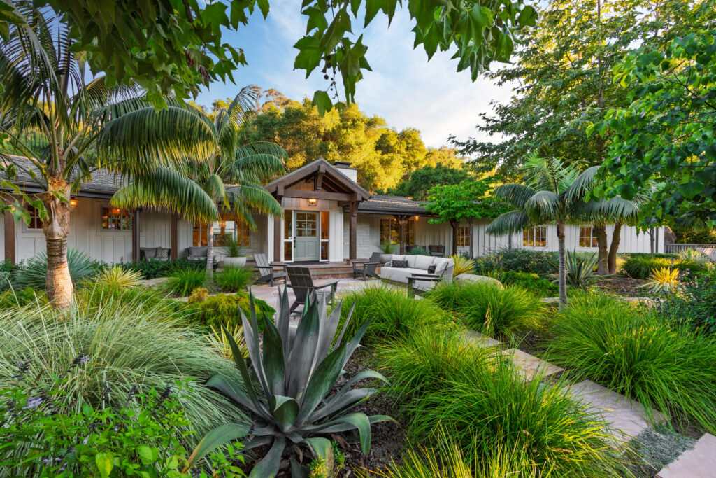 1125 Estrella Drive